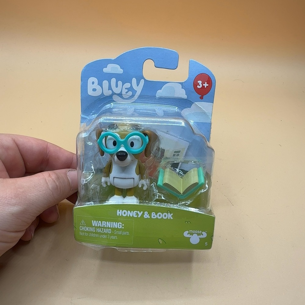 Bluey Honey & Book Action Figure Moose Toys New in Package